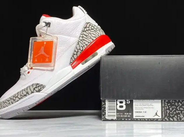Fame Jordan of Hall Air 136064-116 3 Retro 0705